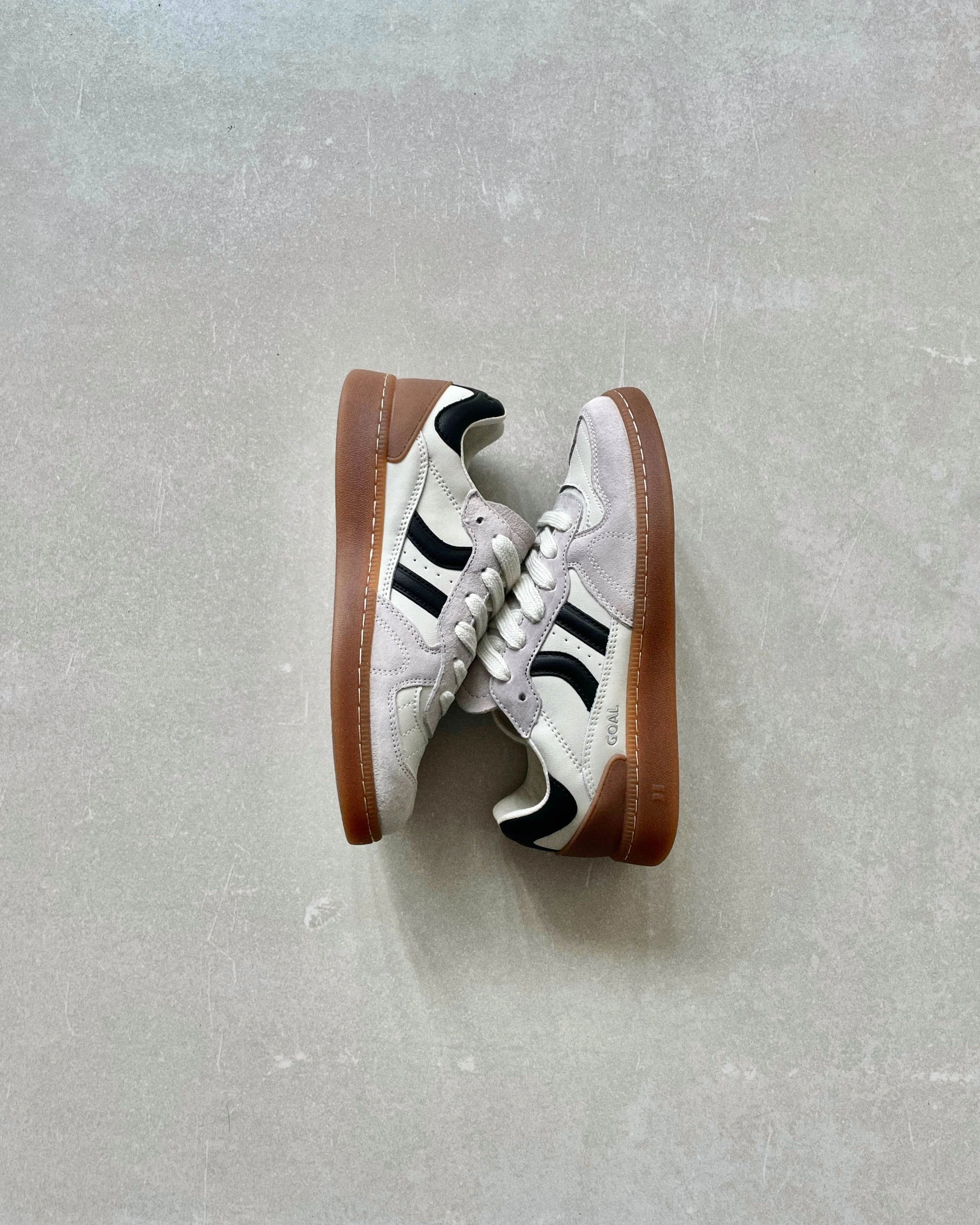 GOAL BLACK N WHITE UNISEX